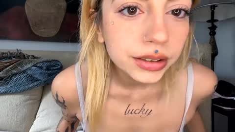 Bunnyaliengirl online show from 01.19.25