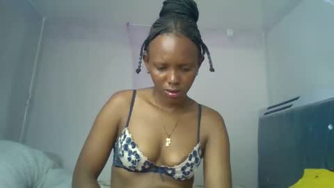 Snapshot of bunnydiva_ chatting on 05.12.26 bunnydiva_ online show from 05.12.26