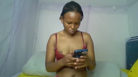 Snapshot of bunnydiva_ chatting on 06.05.26 bunnydiva_ online show from 06.05.26