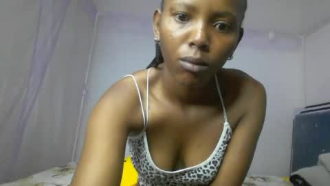 Snapshot of bunnydiva_ chatting on 06.14.26 bunnydiva_ online show from 06.14.26