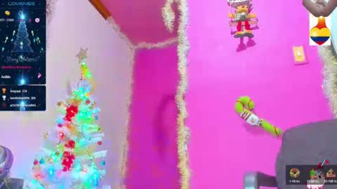 Snapshot of bunnygirl98 chatting on 12.15.24 BARBYCHOCOLAT online show from 12.15.24