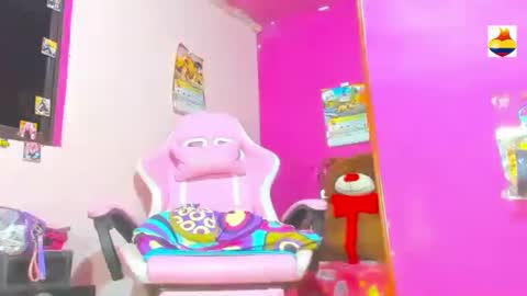 Snapshot of bunnygirl98 chatting on 09.20.25 BARBYCHOCOLAT online show from 09.20.25