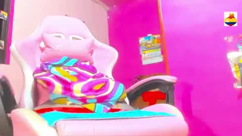 Snapshot of bunnygirl98 chatting on 09.27.25 BARBYCHOCOLAT online show from 09.27.25