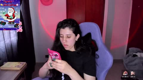 Snapshot of bunnyy09 chatting on 12.24.24 Jess online show from 12.24.24