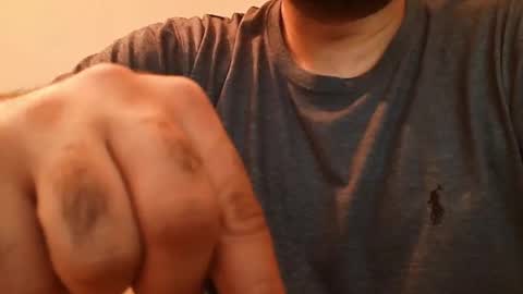 Snapshot of burlymonster chatting on 01.01.25 Hairy Arabian online show from 01.01.25