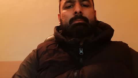 Snapshot of burlymonster chatting on 01.11.25 Hairy Arabian online show from 01.11.25