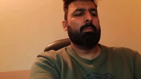 Snapshot of burlymonster chatting on 01.12.25 Hairy Arabian online show from 01.12.25