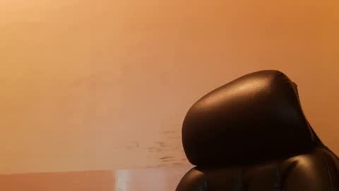 Snapshot of burlymonster chatting on 01.14.25 Hairy Arabian online show from 01.14.25