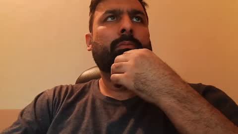 Snapshot of burlymonster chatting on 01.20.25 Hairy Arabian online show from 01.20.25