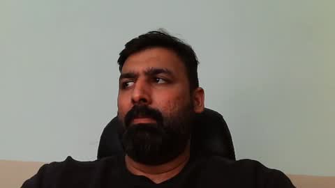 Snapshot of burlymonster chatting on 01.28.25 Hairy Arabian online show from 01.28.25