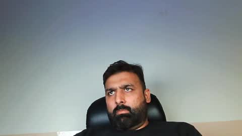 Snapshot of burlymonster chatting on 02.20.25 Hairy Arabian online show from 02.20.25