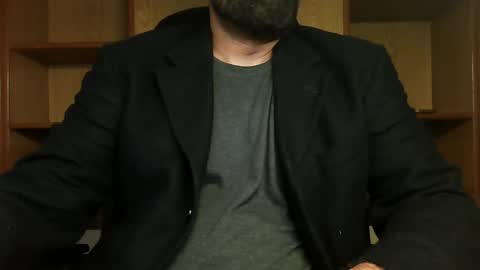 Snapshot of burlymonster chatting on 09.10.25 Hairy Arabian online show from 09.10.25