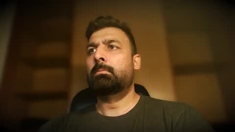 Snapshot of burlymonster chatting on 10.01.25 Hairy Arabian online show from 10.01.25