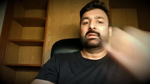 Snapshot of burlymonster chatting on 10.10.25 Hairy Arabian online show from 10.10.25