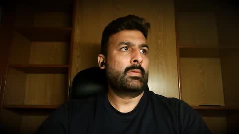 Snapshot of burlymonster chatting on 10.13.25 Hairy Arabian online show from 10.13.25