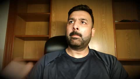 Snapshot of burlymonster chatting on 11.03.25 Hairy Arabian online show from 11.03.25