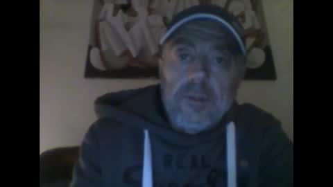 Snapshot of burnleyguy1977 chatting on 11.30.25 burnleyguy1977 online show from 11.30.25