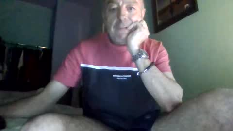 burnleyguy1977 online show from 06.07.26