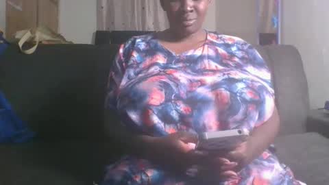 Snapshot of burstysasha chatting on 11.12.25 burstysasha online show from 11.12.25