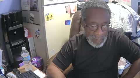 Snapshot of bushhunter23 chatting on 01.09.25 bushhunter23 online show from 01.09.25