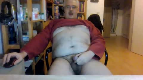 Snapshot of busibaer666 chatting on 02.10.25 busi online show from 02.10.25