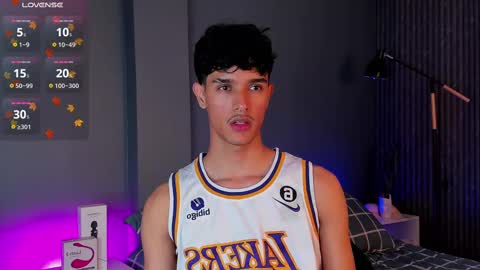 Buster independent model online show from 02.10.25