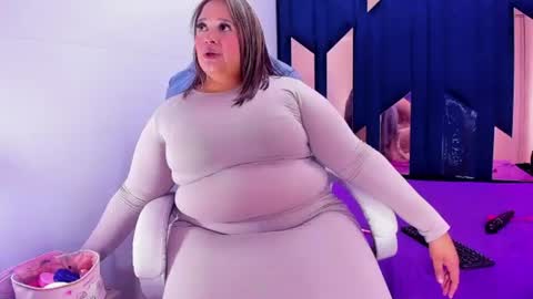 busty juicyy online show from 06.15.26