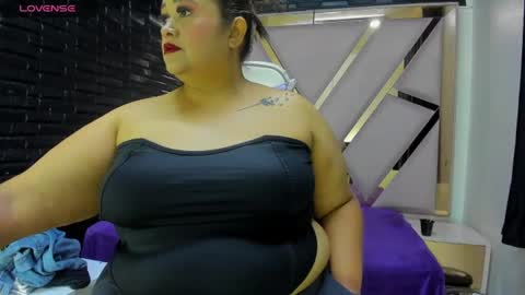 busty juicyy online show from 07.25.26