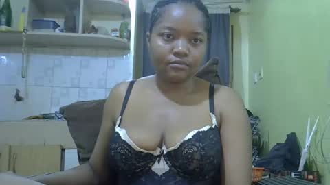 busty kenzi online show from 12.08.24