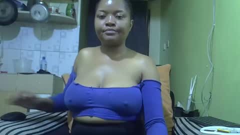 busty kenzi online show from 01.01.25