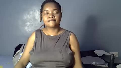 busty kenzi online show from 05.25.26