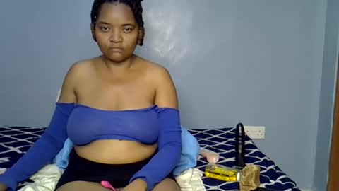 busty kenzi online show from 07.25.26