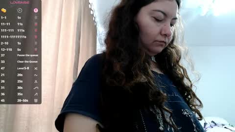Snapshot of bustyemma chatting on 05.09.26 Emma online show from 05.09.26