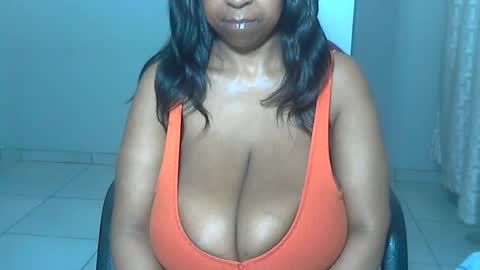 bustytessa37 online show from 07.11.26