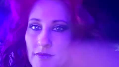 busybee83 online show from 02.01.25