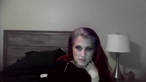 busybee83 online show from 09.09.25