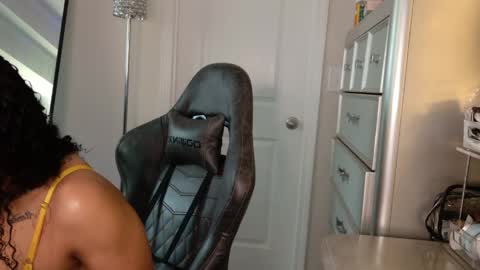 butterfly booty online show from 04.27.26