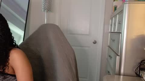 butterfly booty online show from 05.02.26