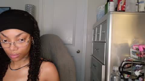 Snapshot of butterflybootyy chatting on 05.31.26 butterfly booty online show from 05.31.26