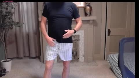 Snapshot of buttnakedfun954737 chatting on 11.26.25 Miles online show from 11.26.25