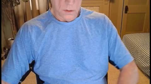 Snapshot of buttnakedfun954737 chatting on 01.12.26 Miles online show from 01.12.26