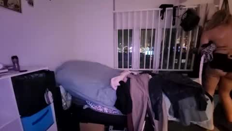 Snapshot of buttsluttwhore chatting on 12.28.24 HannahWreckshin online show from 12.28.24