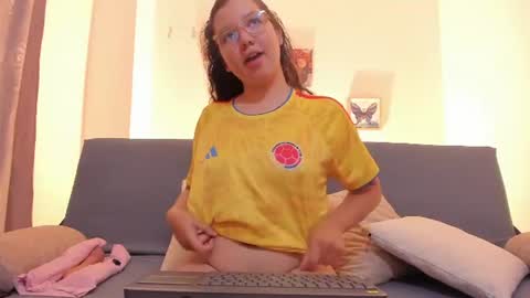 Snapshot of buunny_bella chatting on 06.28.26 BUNNY BELLA online show from 06.28.26