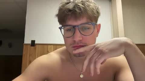 Snapshot of buzz5127 chatting on 12.22.25 buzz5127 online show from 12.22.25