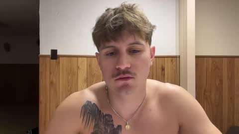 Snapshot of buzz5127 chatting on 03.12.26 buzz5127 online show from 03.12.26