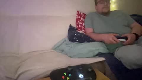 buzzndizzy online show from 12.18.25