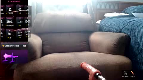 Snapshot of bygd334 chatting on 11.24.25 biggdw79 online show from 11.24.25