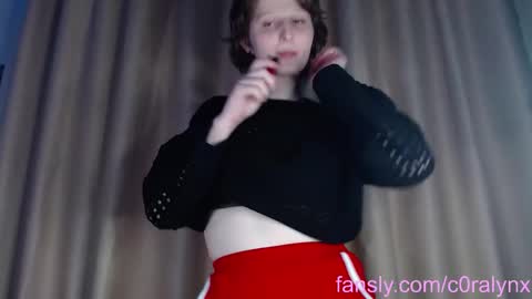 Snapshot of c0ralynx chatting on 02.11.25 C0ralynx online show from 02.11.25