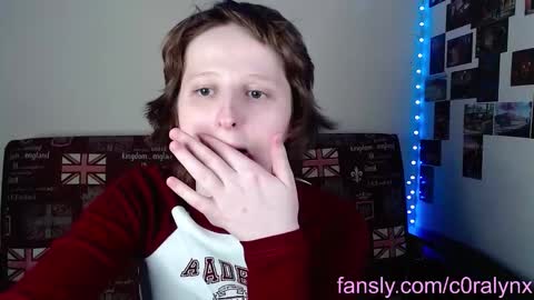 Snapshot of c0ralynx chatting on 02.13.25 C0ralynx online show from 02.13.25