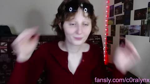 Snapshot of c0ralynx chatting on 02.14.25 C0ralynx online show from 02.14.25